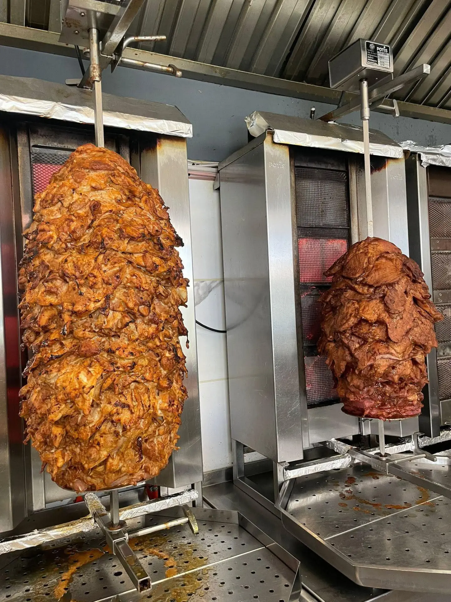 Kraftowe mięso na opieku robione na miejscu - Borsuk Kebab Koszalin ul. Podgórna 53A